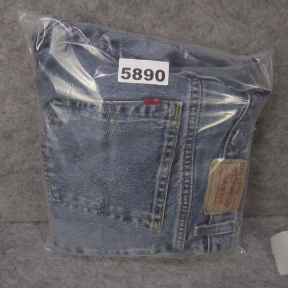 Levi's 550 Jeans Womens 16 Blue Relaxed Tapered Leg High Rise Denim Light Wash - Picture 9 of 9